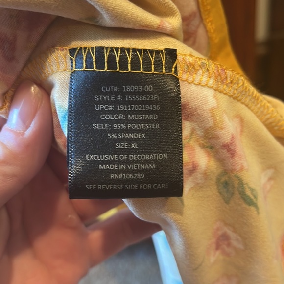 GIRLS XL FLORAL DRESS BY THREE PINK HEARTS - Picture 5 of 6